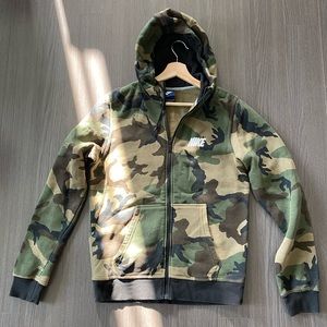 Nike Men's Jacket（Girl can ware as well）